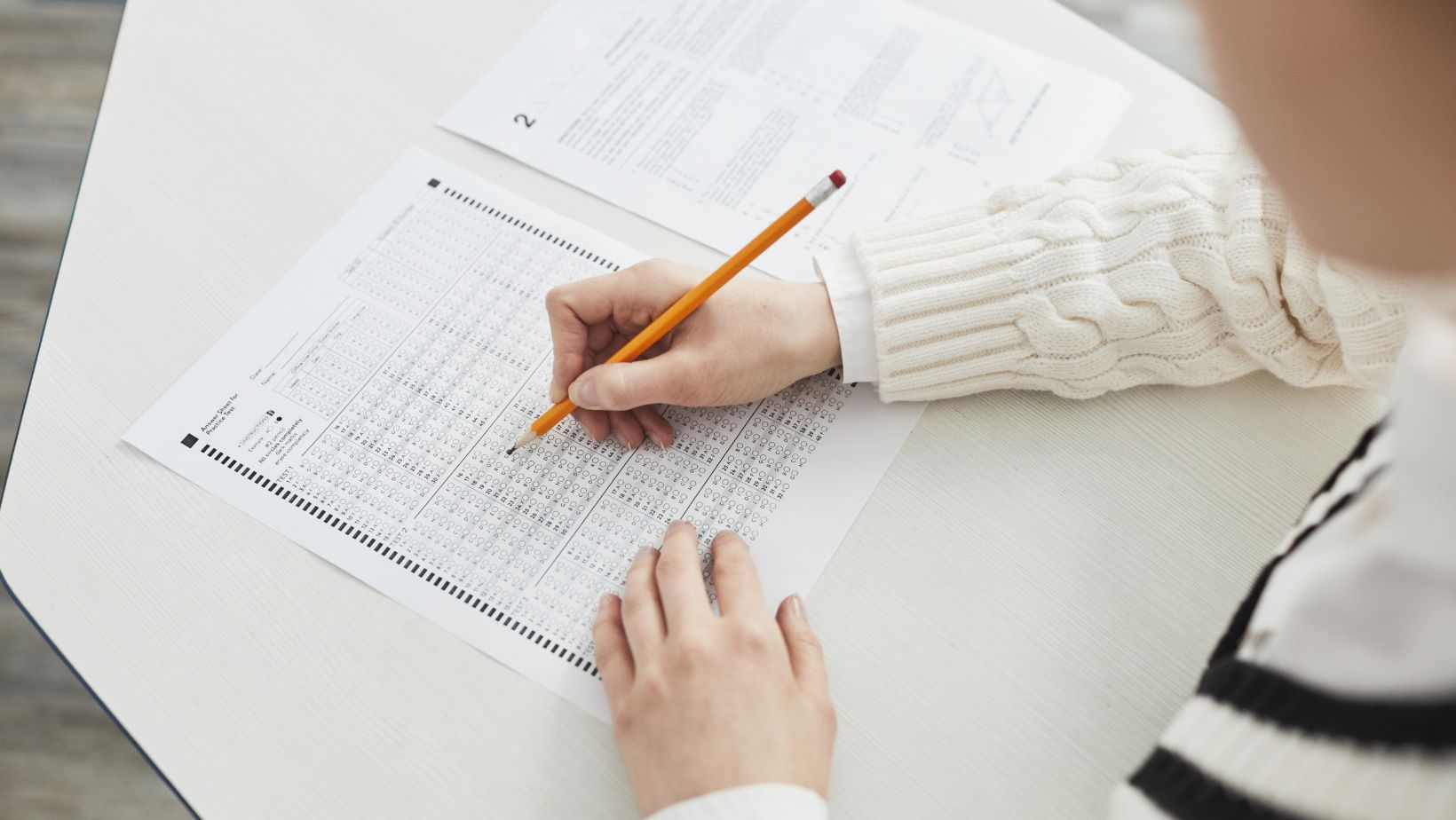 Read more about the article Exploring Writing Spaces: How Environment Boosts Creativity and Productivity for Writers